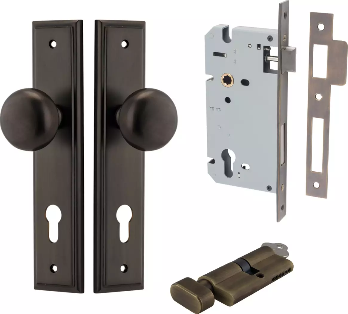 Cambridge Knob - Stepped Entrance Set - Key / Turn - SB