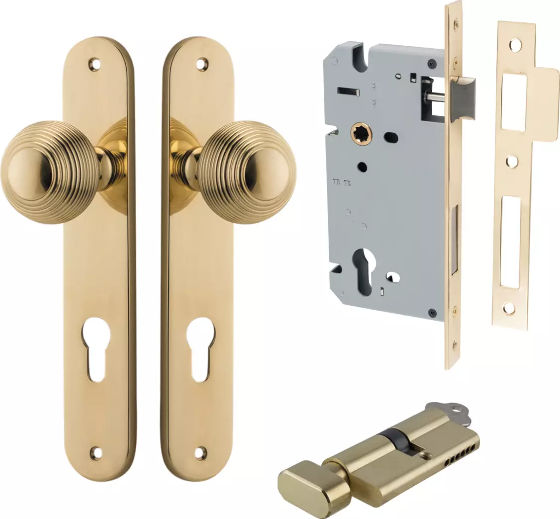Guildford Knob - Oval Entrance Set - Key / Turn - PB