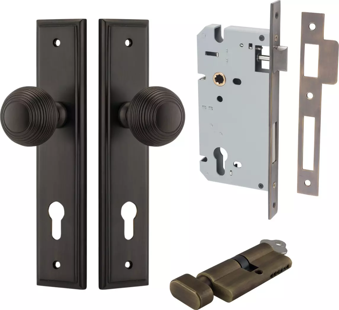 Guildford Knob - Stepped Entrance Set - Key / Turn - SB
