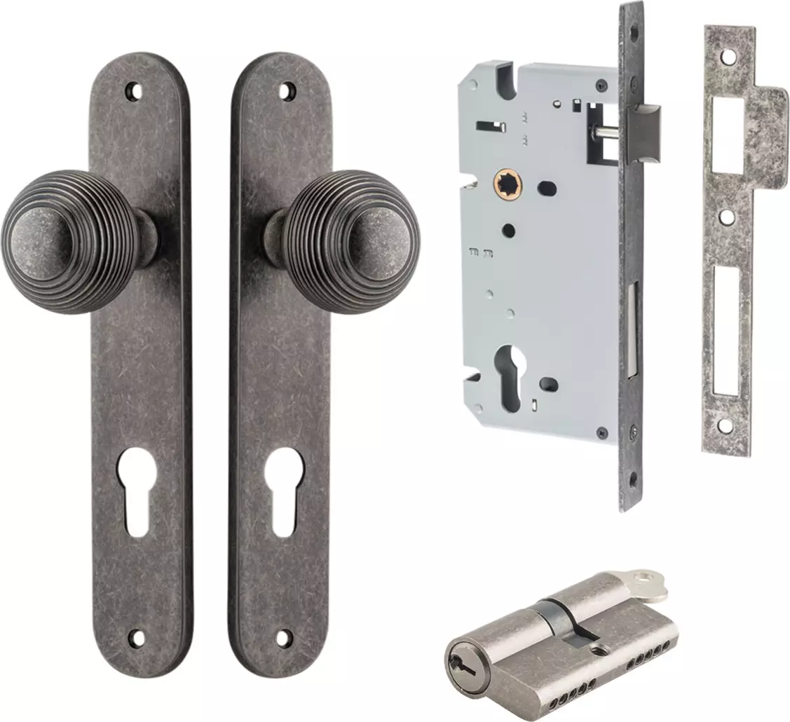 Guildford Knob - Oval Entrance Set - Key / Key - DN