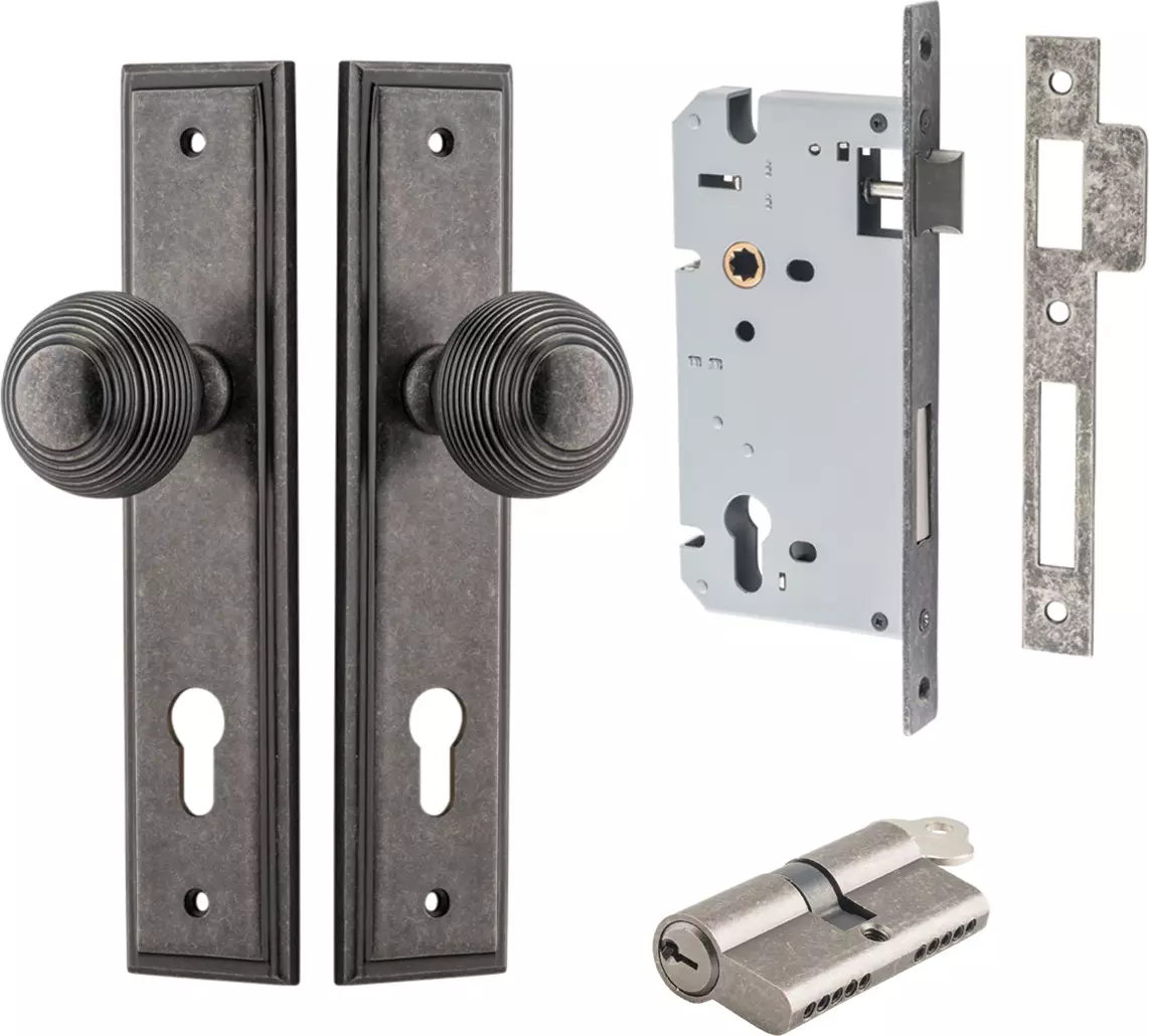 Guildford Knob - Stepped Entrance Set - Key / Key - DN
