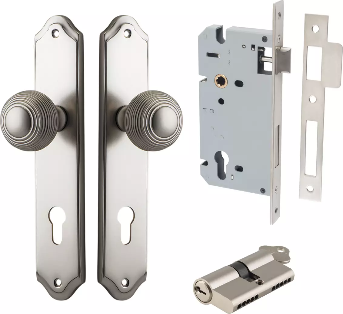 Guildford Knob - Shouldered Entrance Set - Key / Key - SN