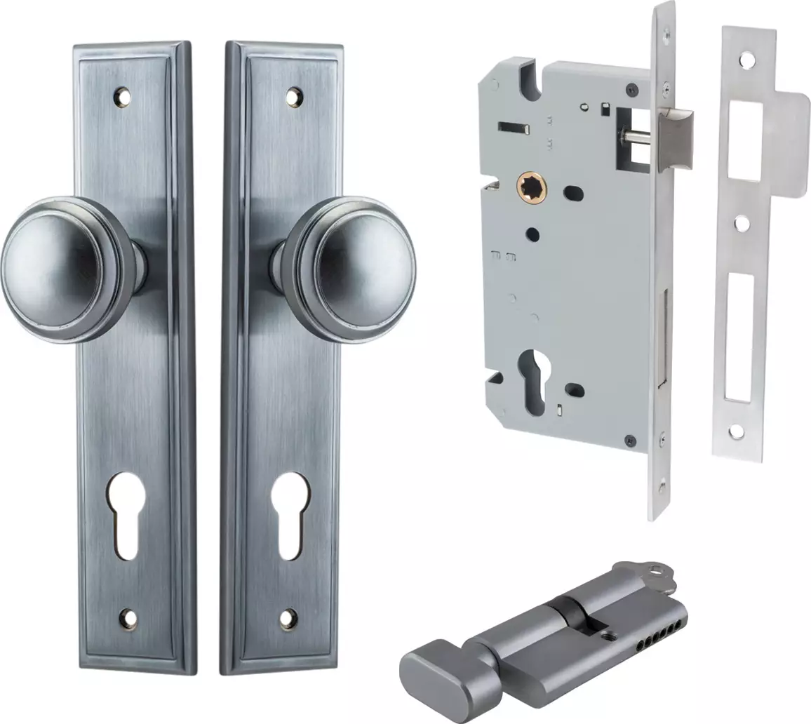 Paddington Knob - Stepped Entrance Set - Key / Turn - SC