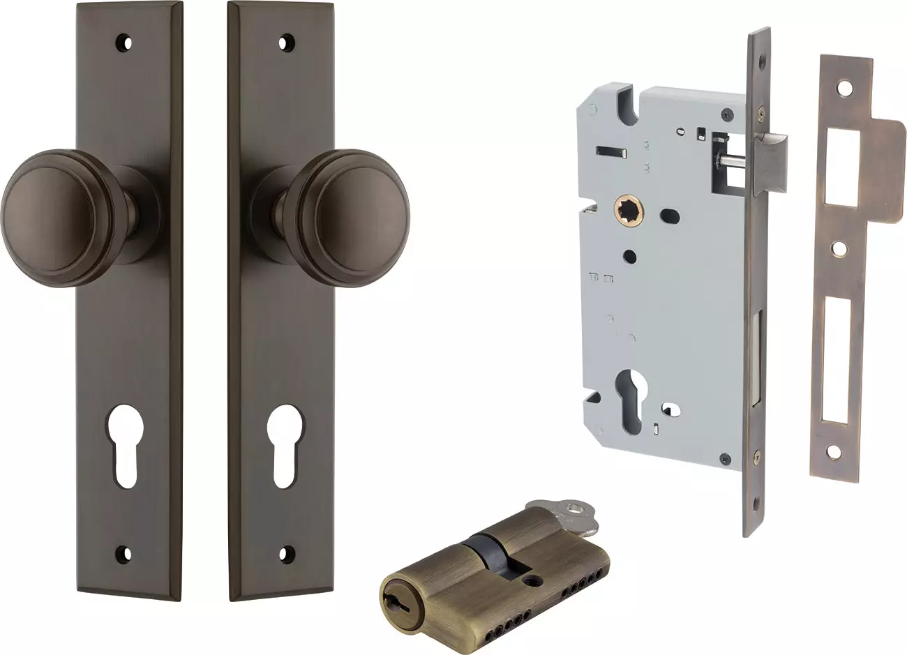 Paddington Knob - Chamfered Entrance Set - Key / Key - SB