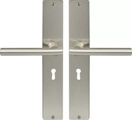 Charleston Square Longplate Std Keyhole - BN