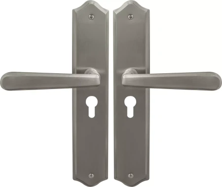 Villa Traditional Longplate E48 Keyhole - BN