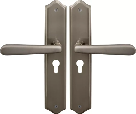Villa Traditional Longplate E48 Keyhole - NB