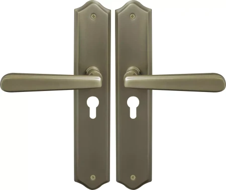 Villa Traditional Longplate E48 Keyhole - RB
